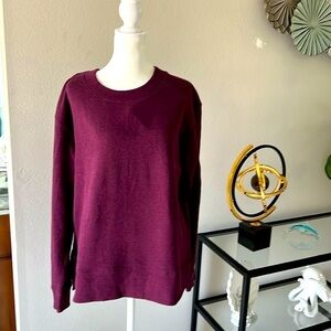 Kirkland: NEW Women’s Burgundy Fleece Crew Neck Pullover, Relax fit, Size L.